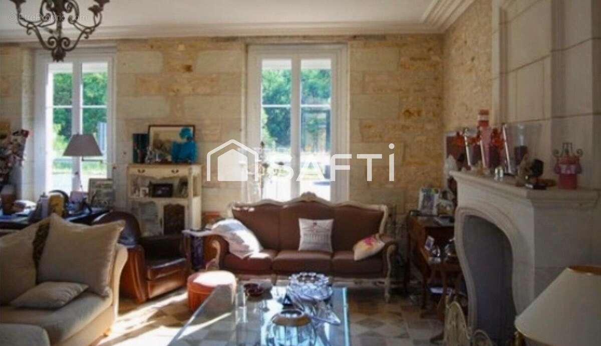 Maison 640 m² à Verrue  - photo 5
