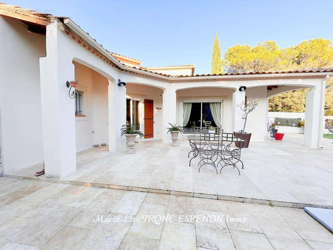 Maison à PERNES-LES-FONTAINES