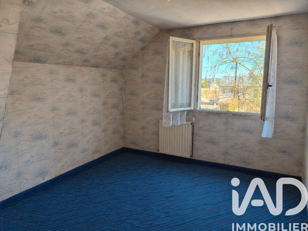 Maison 147 m² à Chaveignes  - photo 3