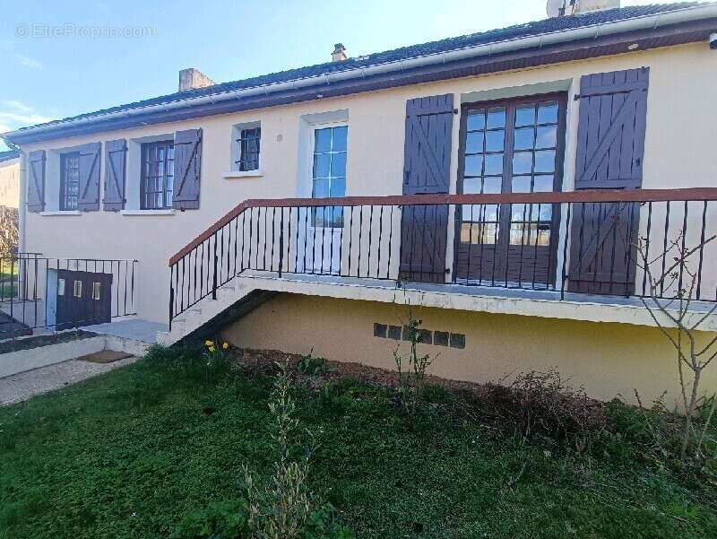 Maison à NONANCOURT