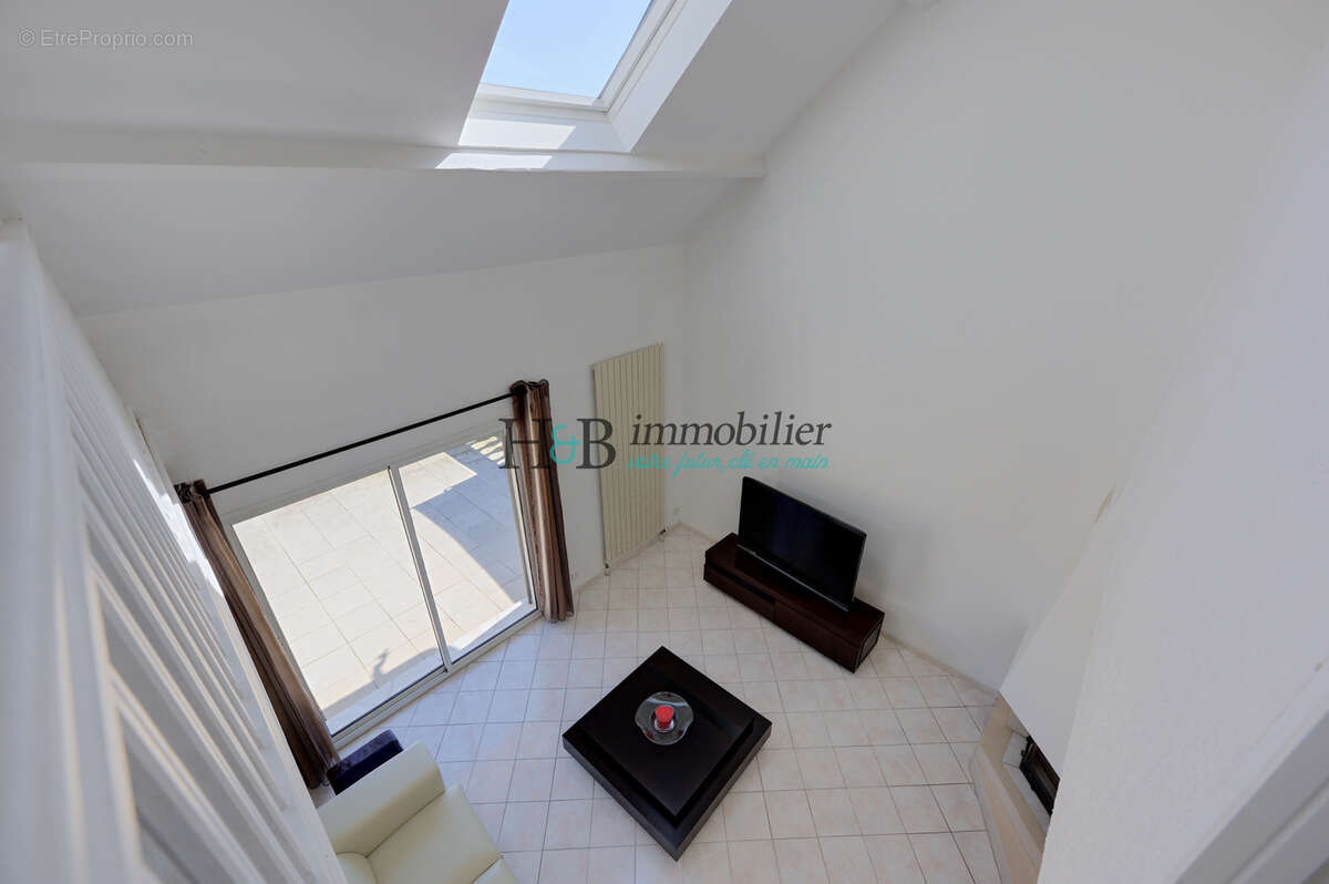 Maison à VERT-LE-GRAND