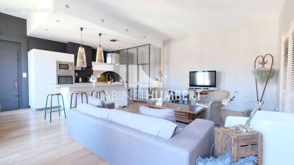 Appartement à SAINT-ETIENNE