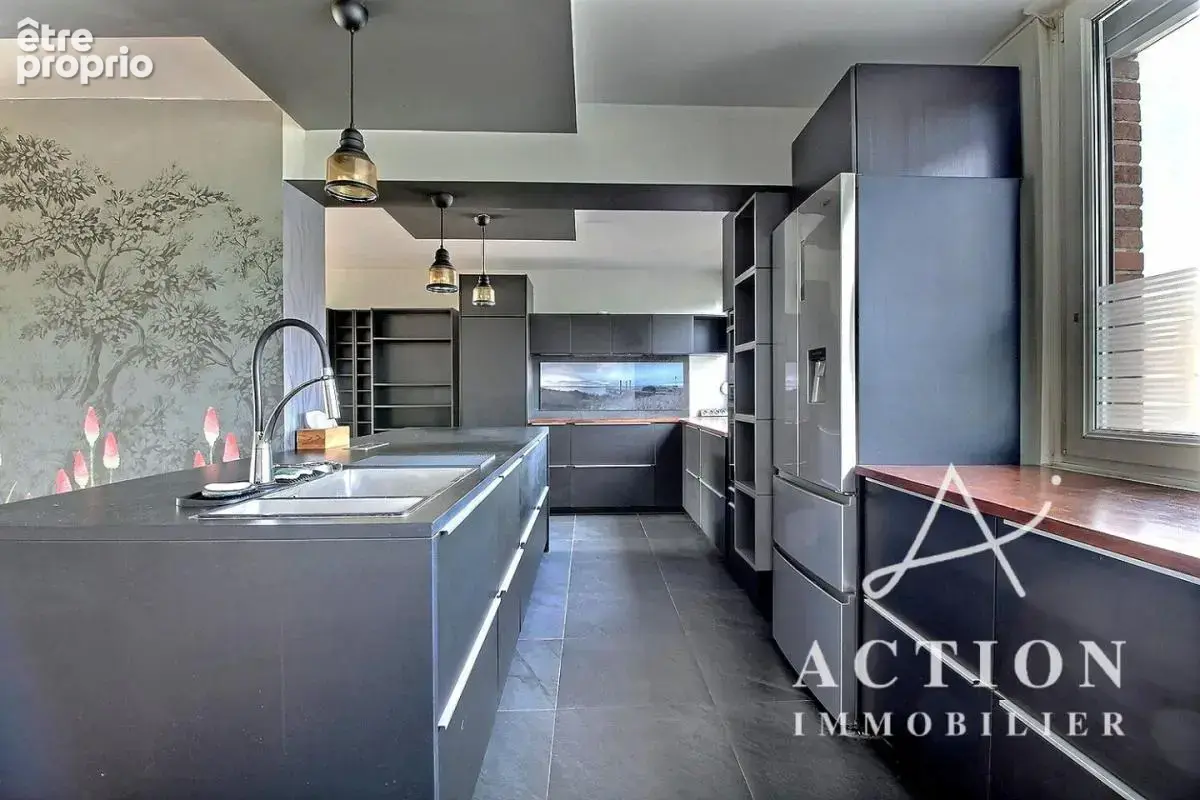 Maison 4 chambres - garage - partie locative - photo 4