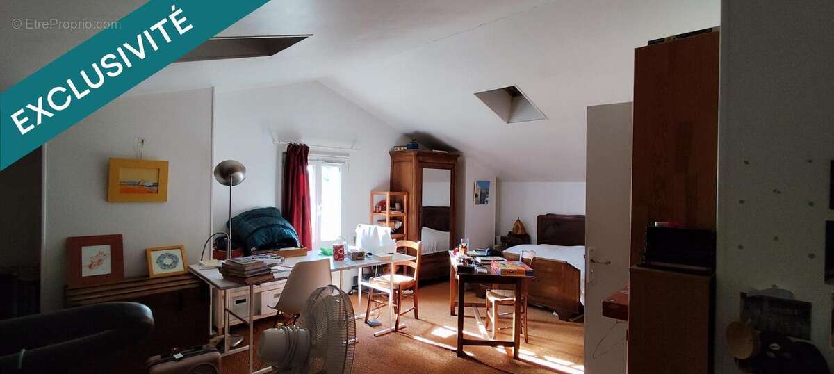 Maison 155 m² à Genouille  - photo 6