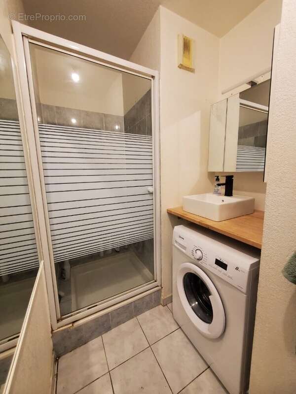 Opportunite a saisir a 15 minutes de montpellier et a 5 minutes des plages, frontignan superbe type 3 avec terrasse de 24 m² et  - photo 4