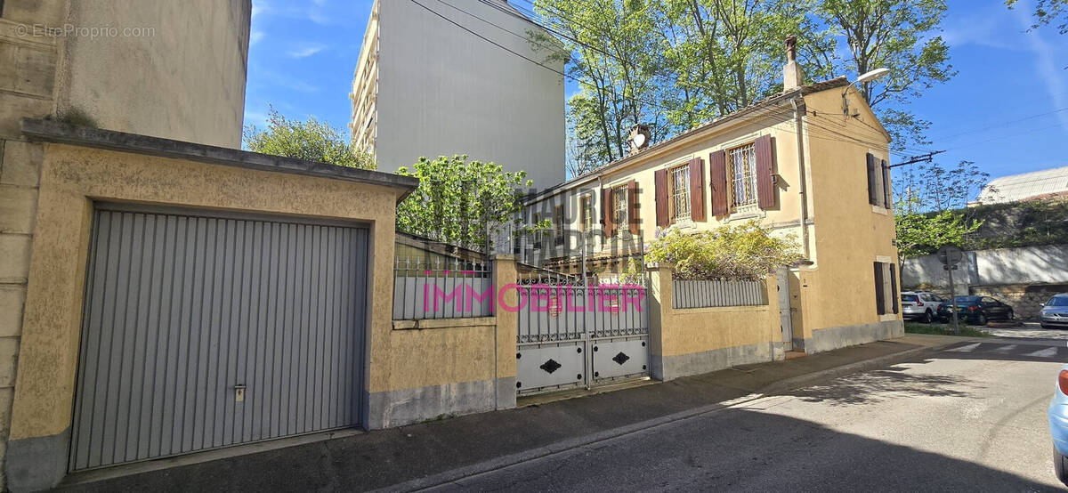Maison à AVIGNON