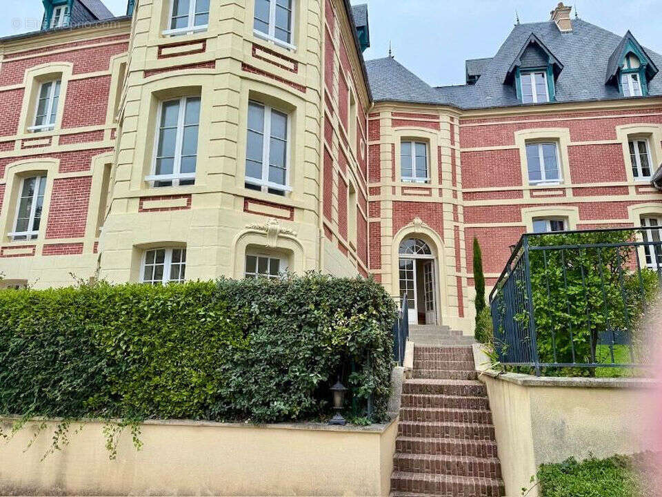 Appartement à TROUVILLE-SUR-MER