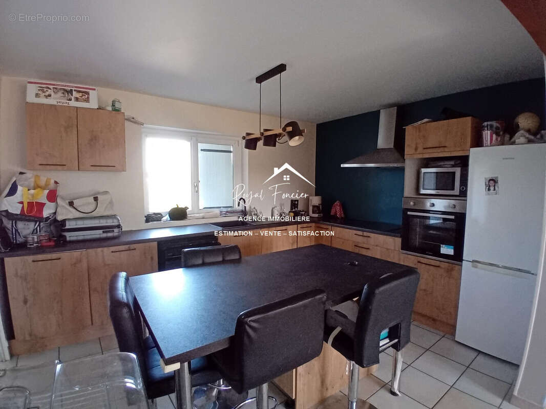 Cuisine A et E - Maison à NAINTRE