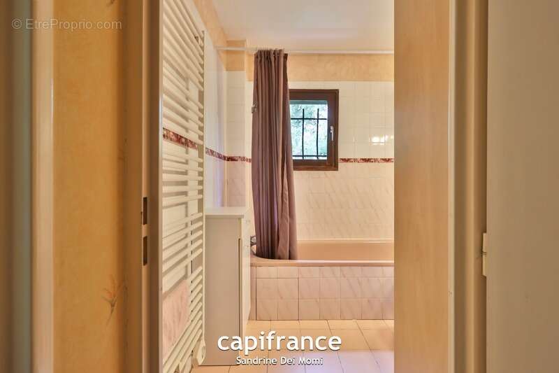 Maison à FRANCHEVILLE