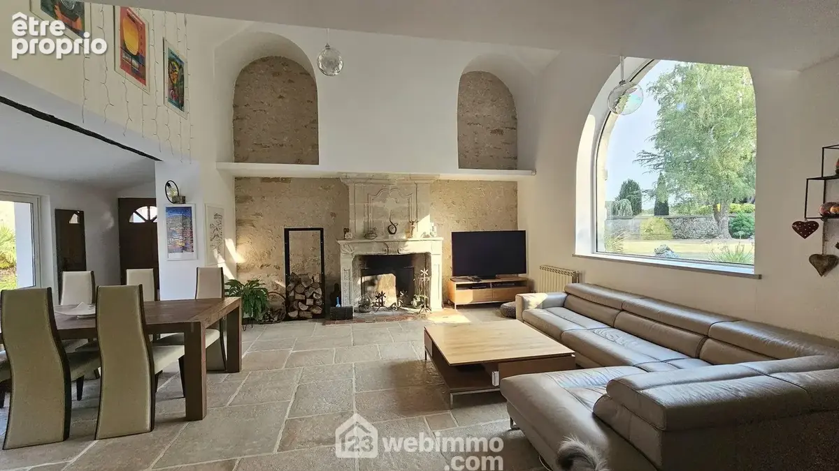 Un splendide séjour de 51 m² très lumineuse.