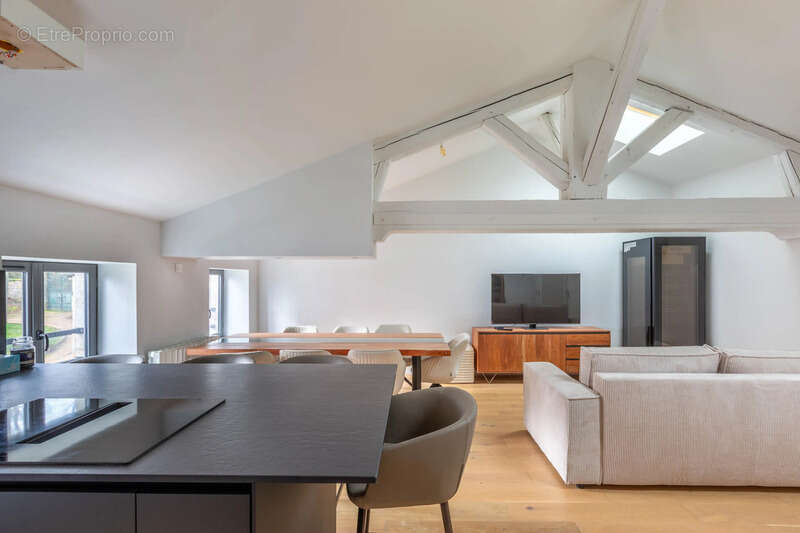 Appartement à CHAMPAGNE-AU-MONT-D'OR