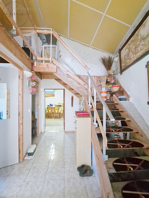 Maison à MURAT-SUR-VEBRE