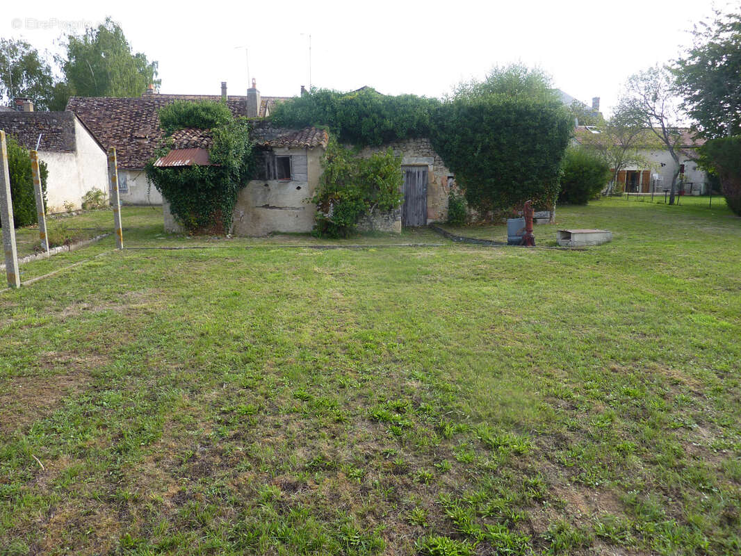 Maison à NALLIERS