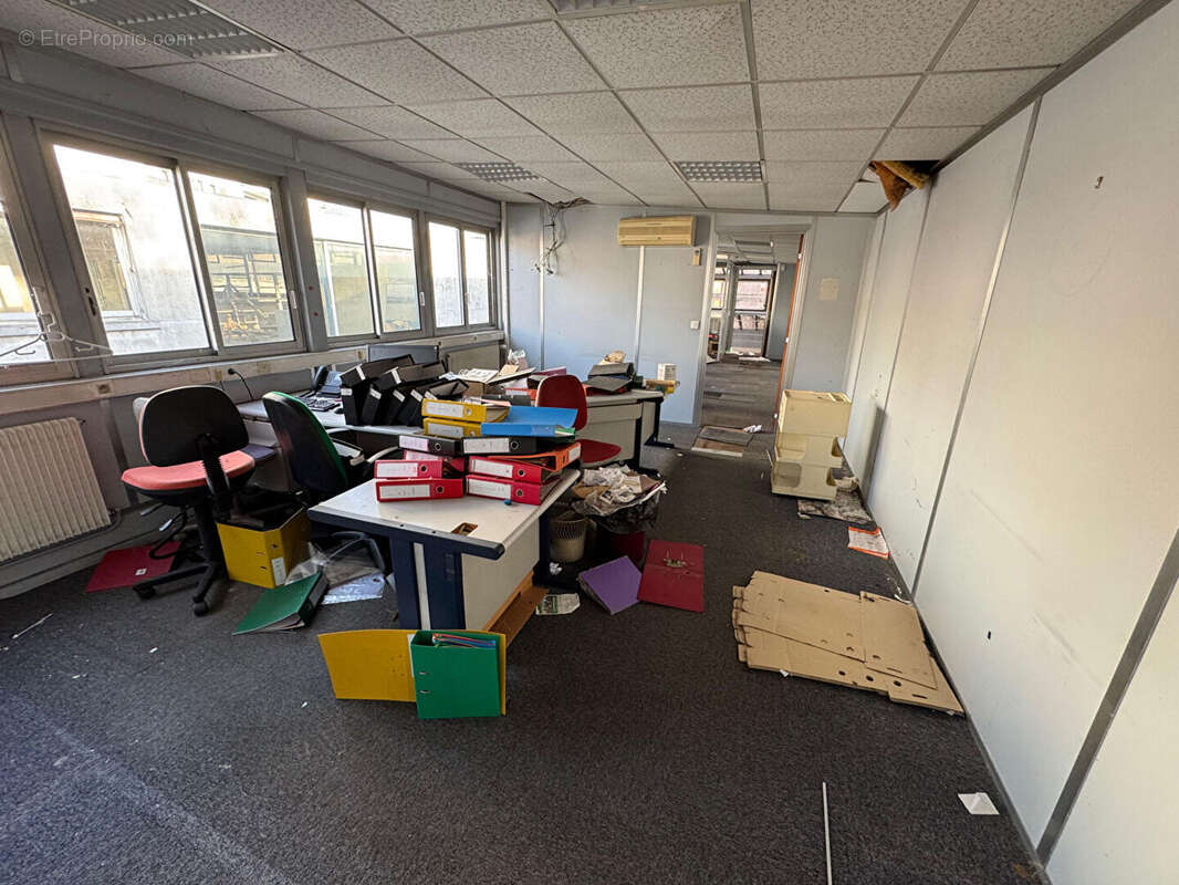 Commerce à ROMAINVILLE