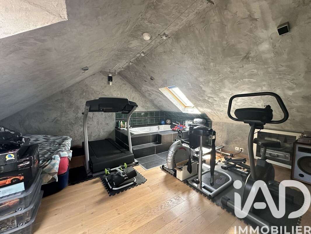 Photo 8 - Maison à VERT-SAINT-DENIS