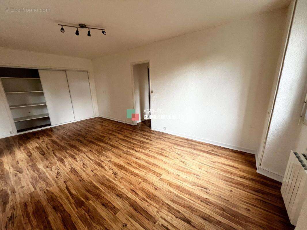 Appartement à NOYAL-SUR-VILAINE
