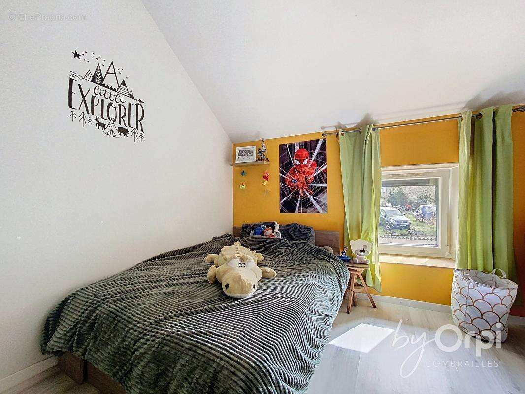 Maison à SAINT-ELOY-LES-MINES