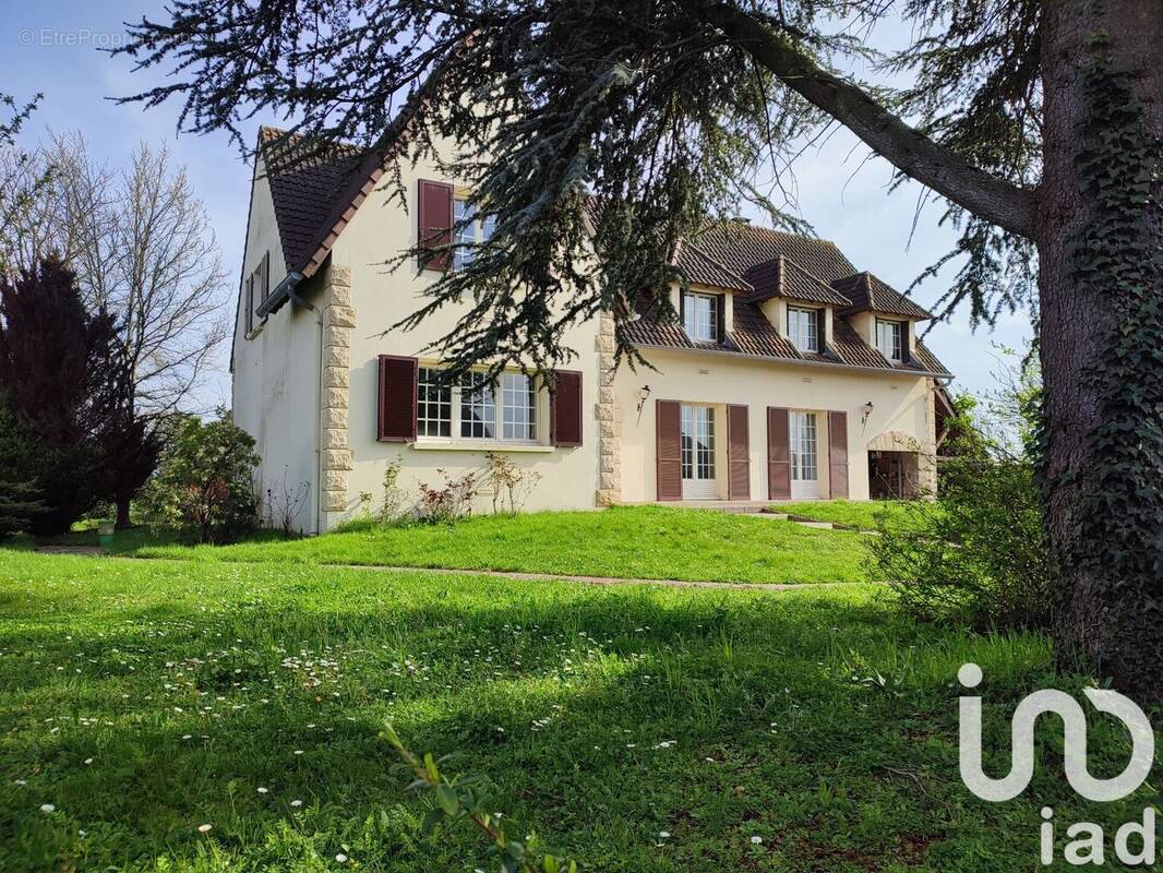 Photo 1 - Maison à CERNAY-LA-VILLE