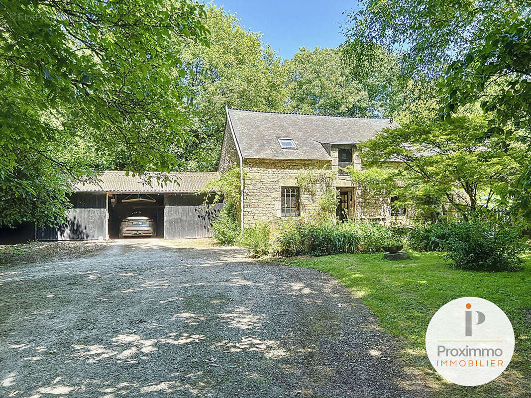 Maison à LARRE