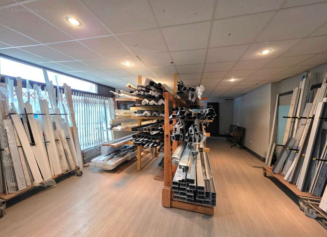 Autre à OUROUX-SUR-SAONE