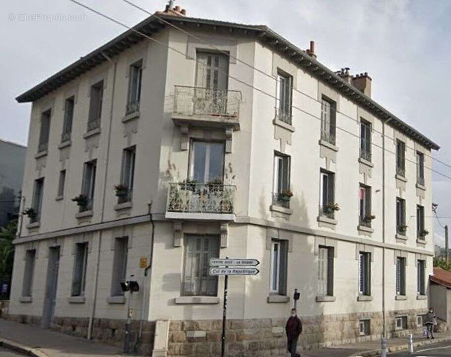 Appartement à SAINT-ETIENNE