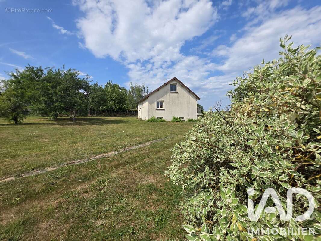 Maison 96 m² à Anchenoncourt-Et-Chazel  - photo 3