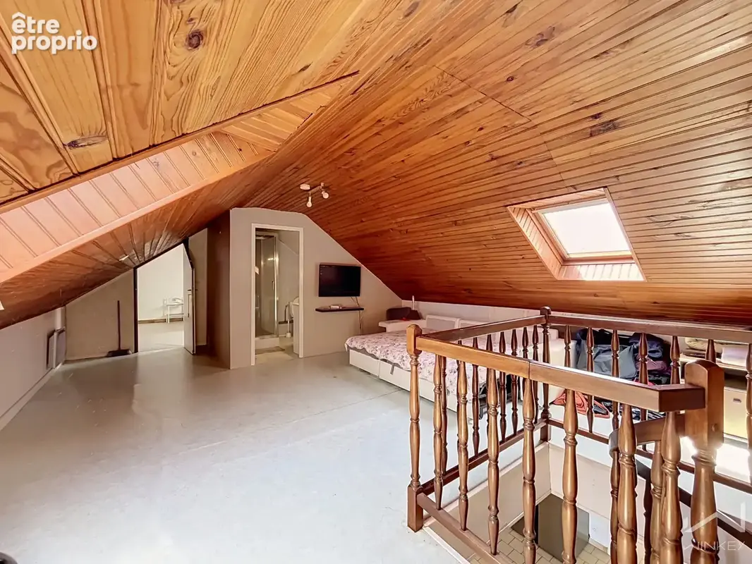 Une maison familiale avec un fort potentiel ! - photo 7