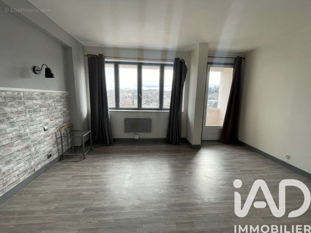 Photo 2 - Appartement à BRIVE-LA-GAILLARDE