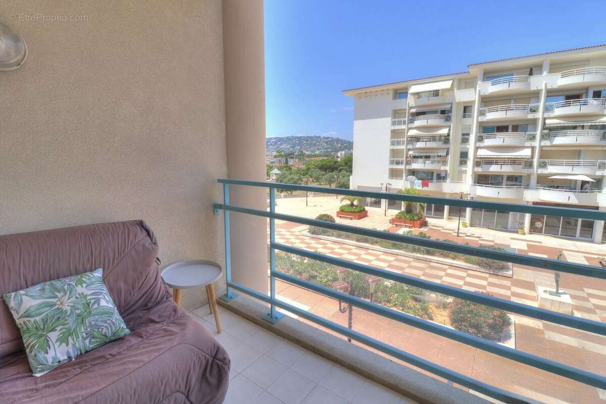 T2 avec balcon – Résidence avec piscine à Antibes les Pins - photo 9
