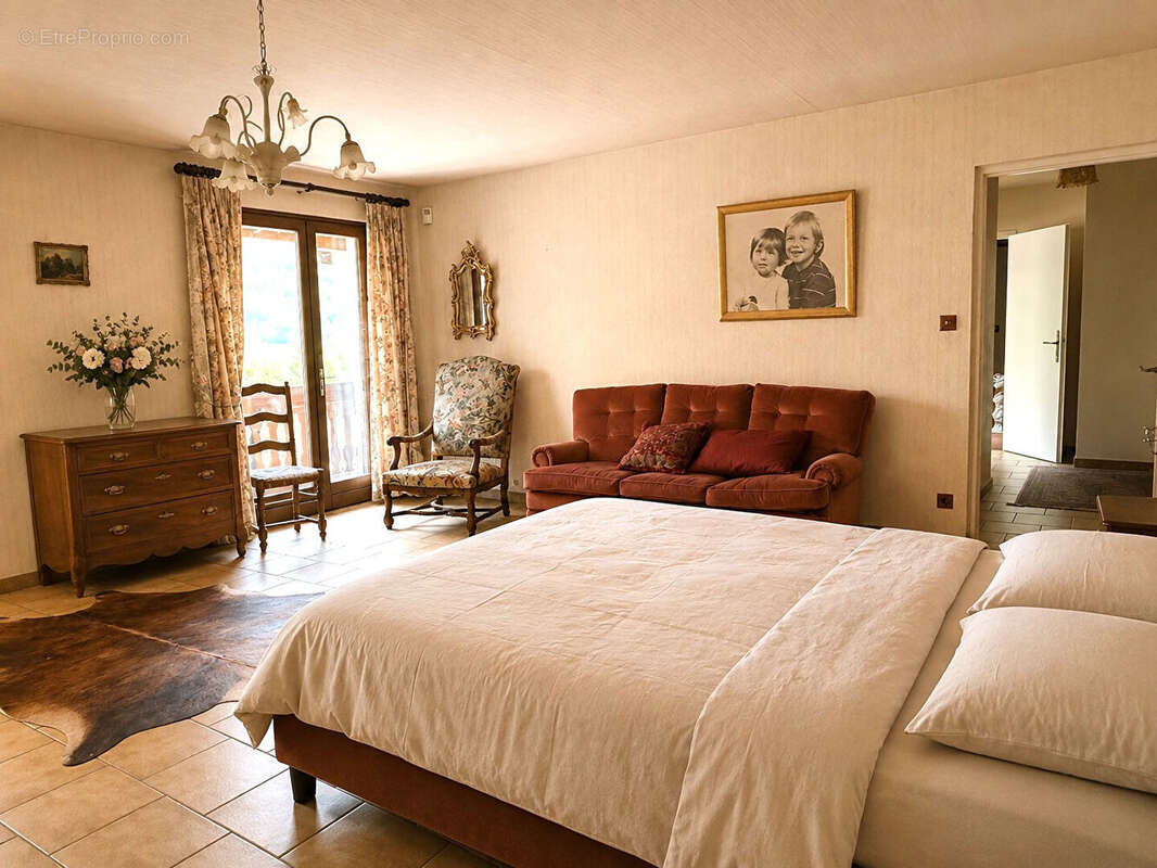 Domaine Saint Germain De Joux  ancienne ferme de 273 m2 sur 21 ha - photo 11