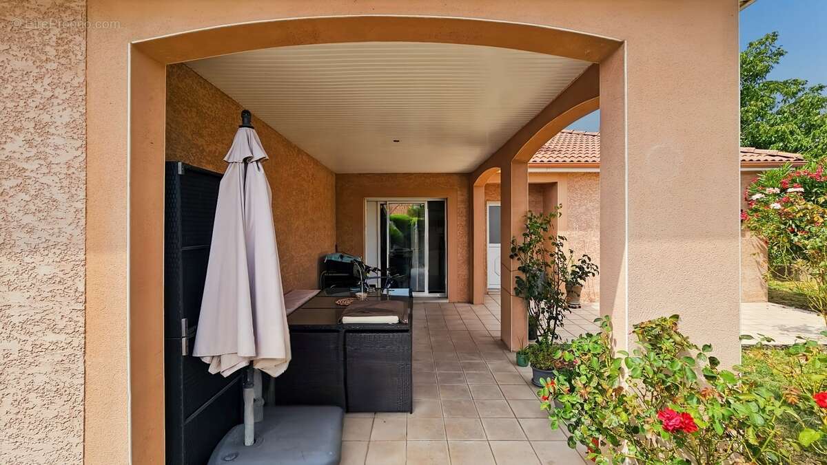 Maison à vendre 5 pièces, 4 chambres avec jardin et garage à LALOUBERE (65) - photo 4