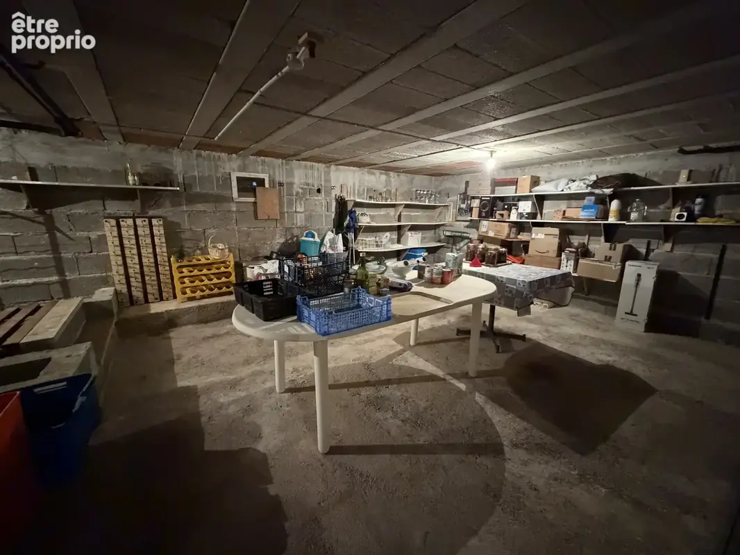 Maison avec vue dégagée et nombreuses dépendances - photo 26