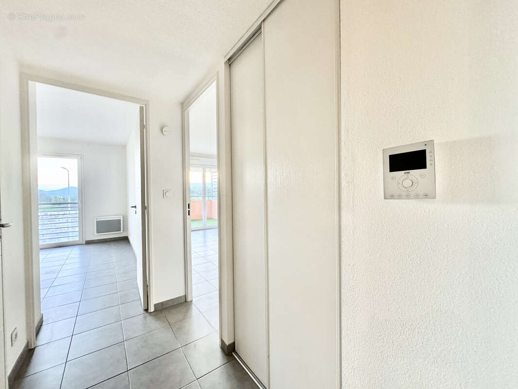 Appartement à PUGET-SUR-ARGENS