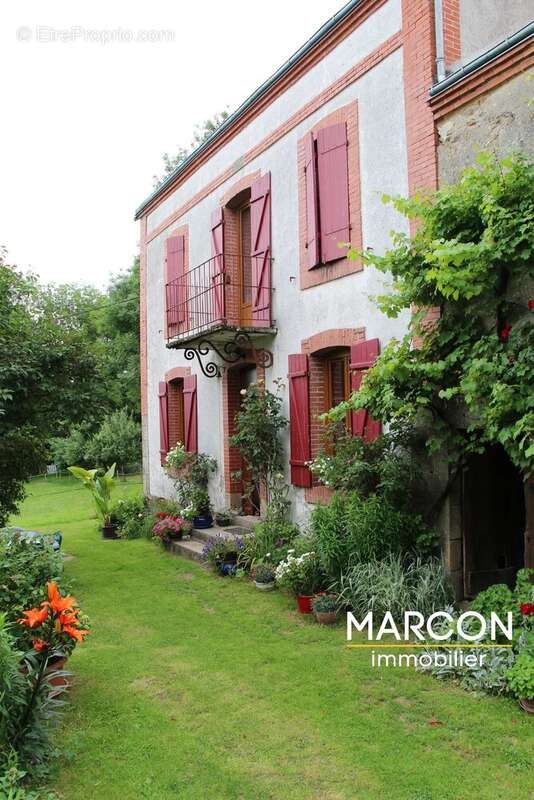 Maison à CHAMPSANGLARD