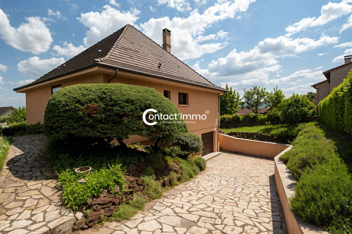 Maison à CHATEAUGAY