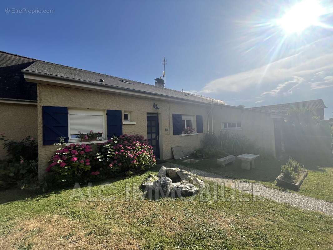 Maison à LE MELE-SUR-SARTHE