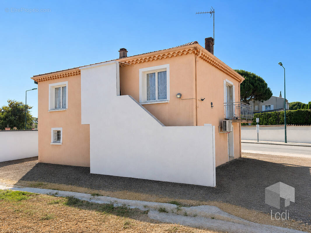 Maison à MONTELIMAR