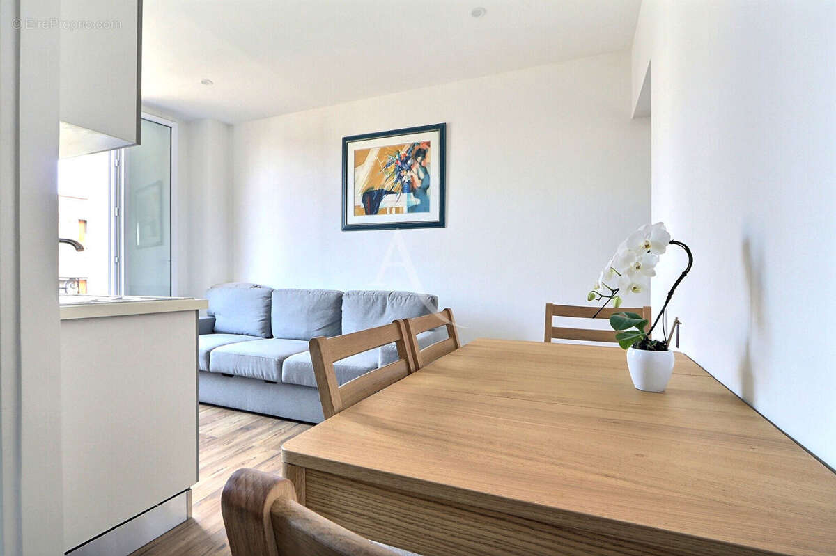 Appartement à AUBERVILLIERS