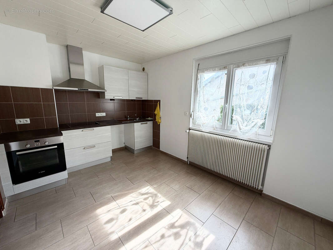 Maison 170 m² à Les Fins  - photo 6