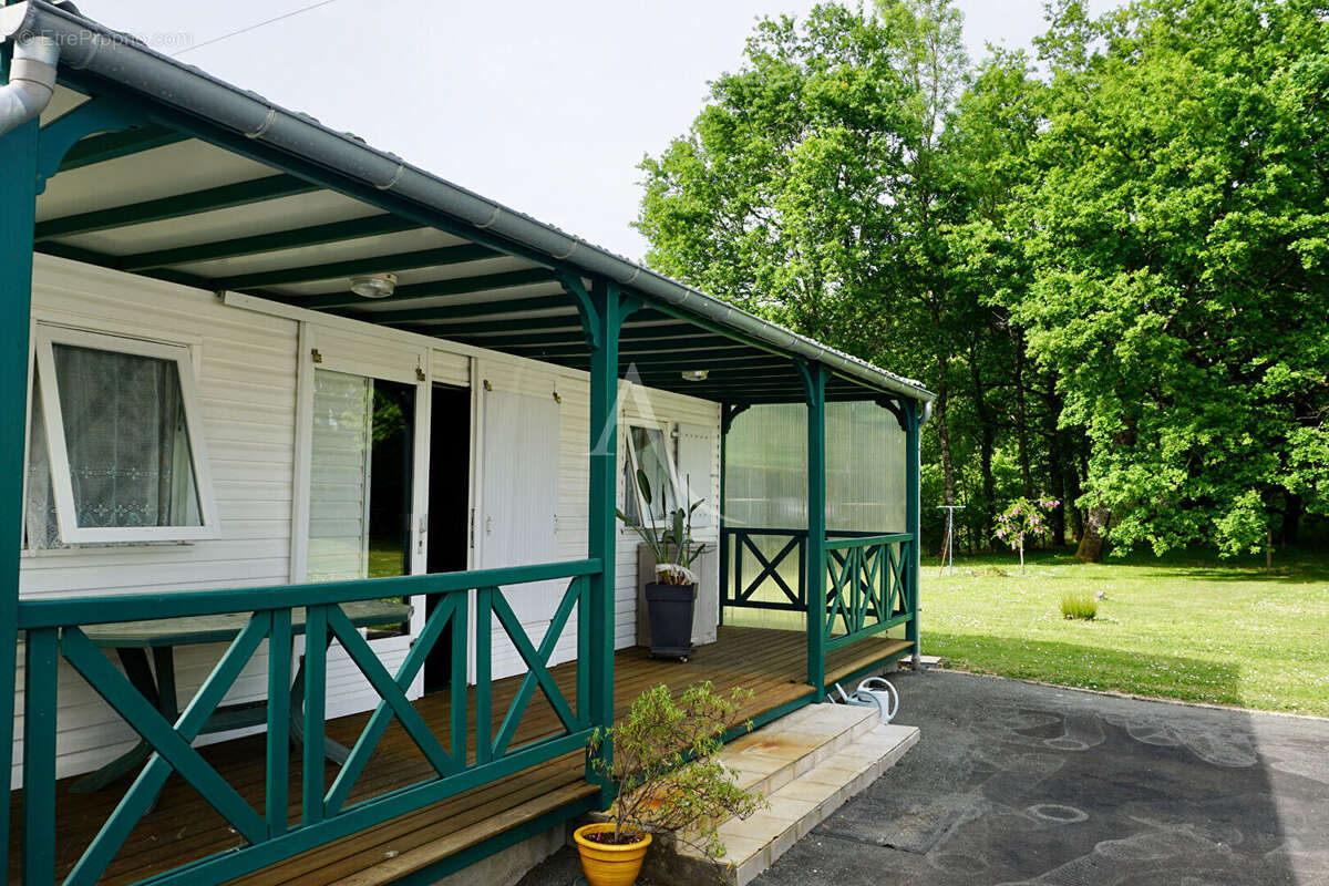 Propriété familiale avec piscine et dépendances - FONTCOUVERTE - photo 15