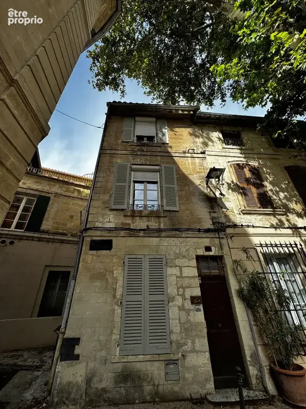 AVIGNON IM Maison de ville sur trois niveaux avec plusieurs terrasses - photo 1