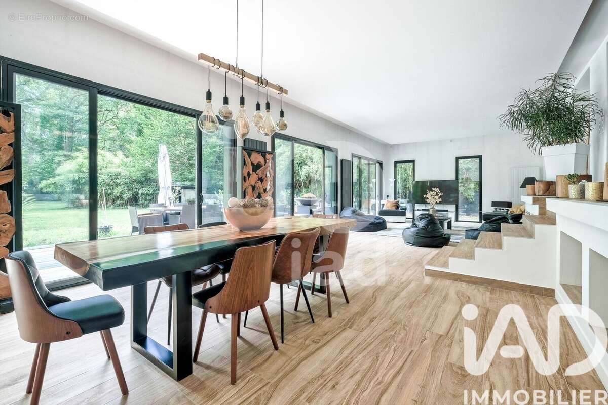 Photo 8 - Maison à LAMORLAYE