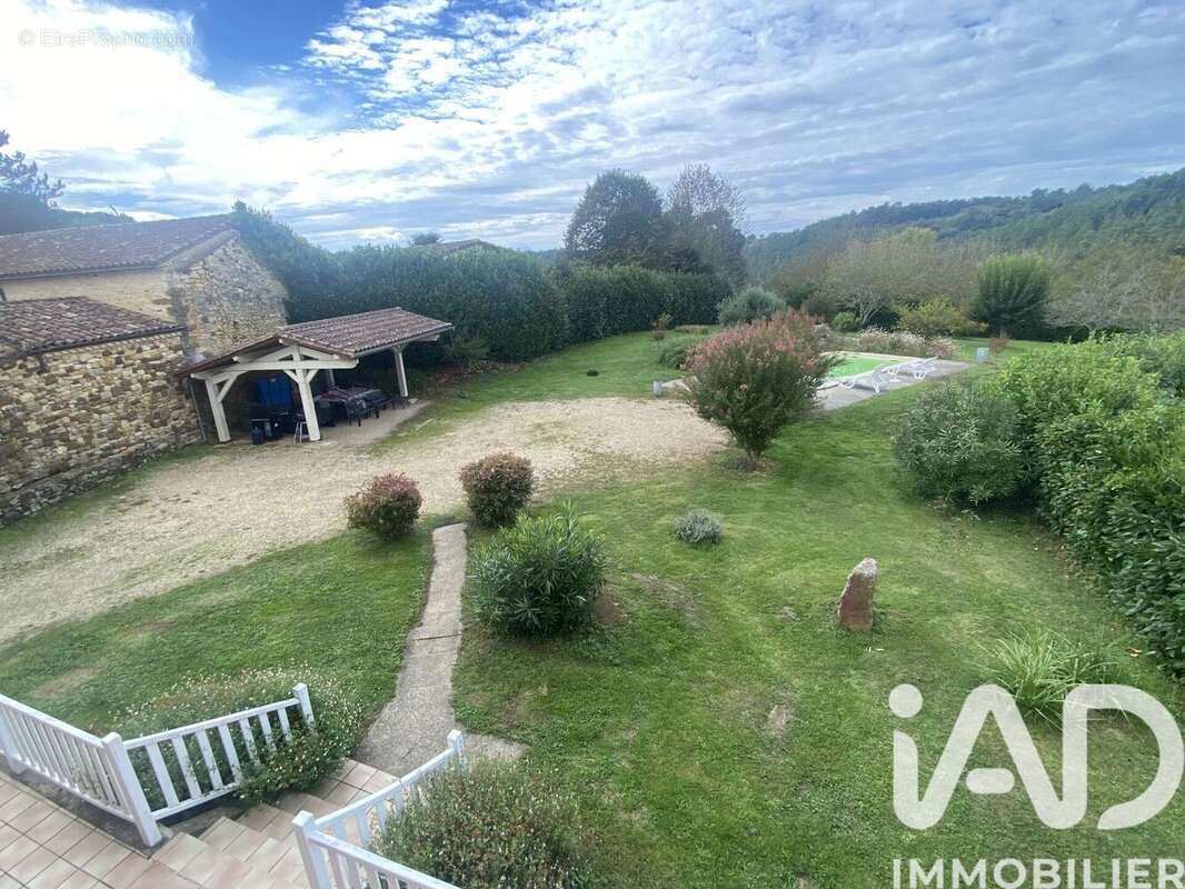 Maison 131 m² à Doissat  - photo 4