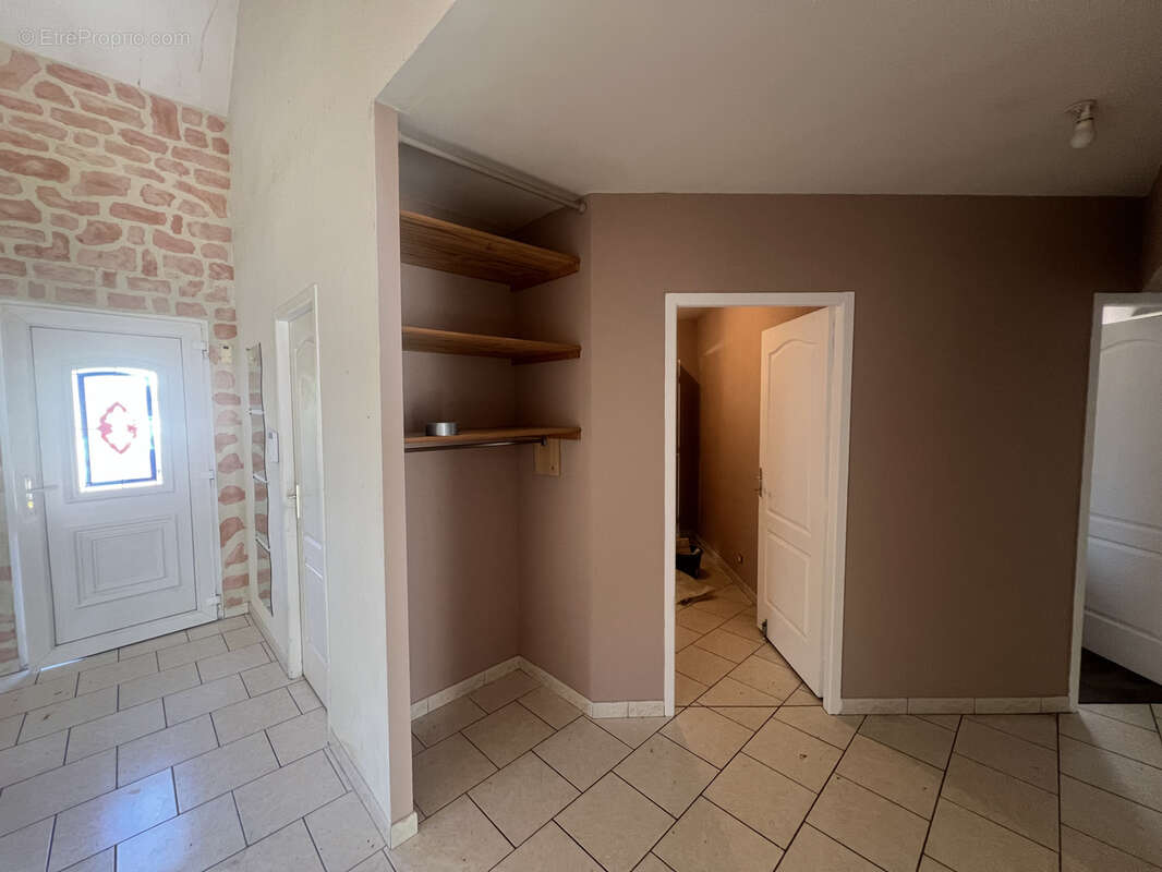 Maison à AMBLANS-ET-VELOTTE