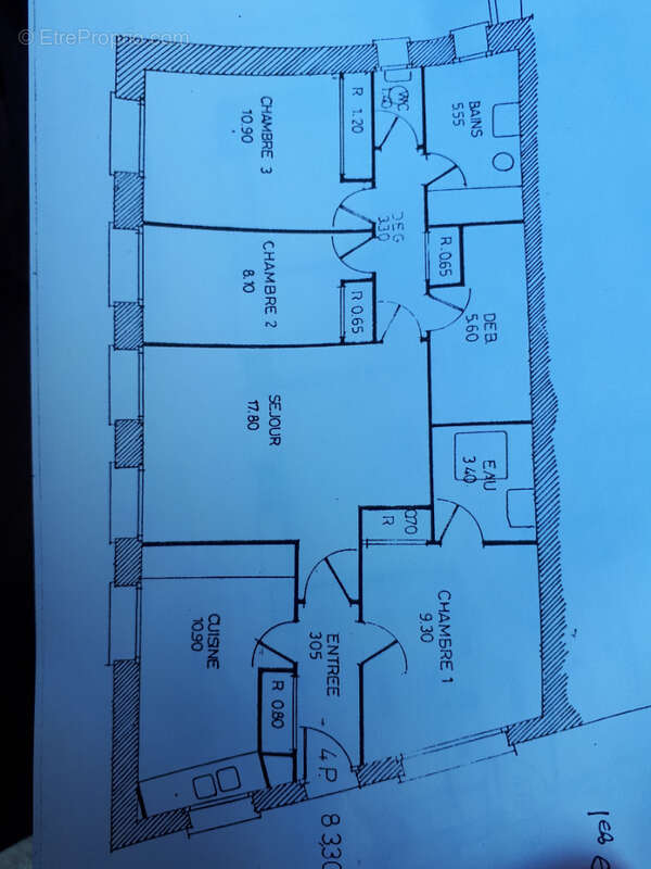 Appartement à NAZELLES-NEGRON