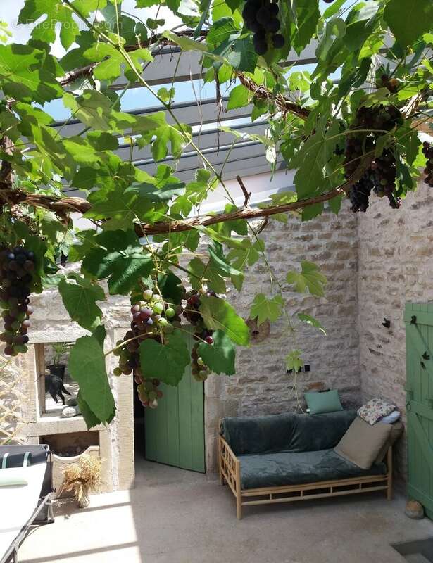 Maison à LA BASSE-VAIVRE