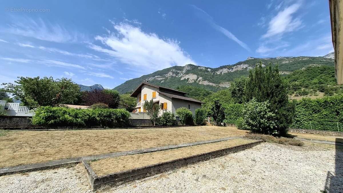 Maison idividuelle au calme avec une vue dégagée - photo 11