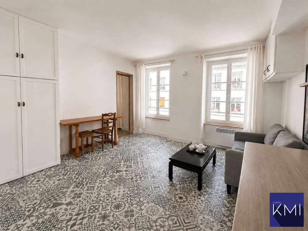 Appartement à PARIS-11E