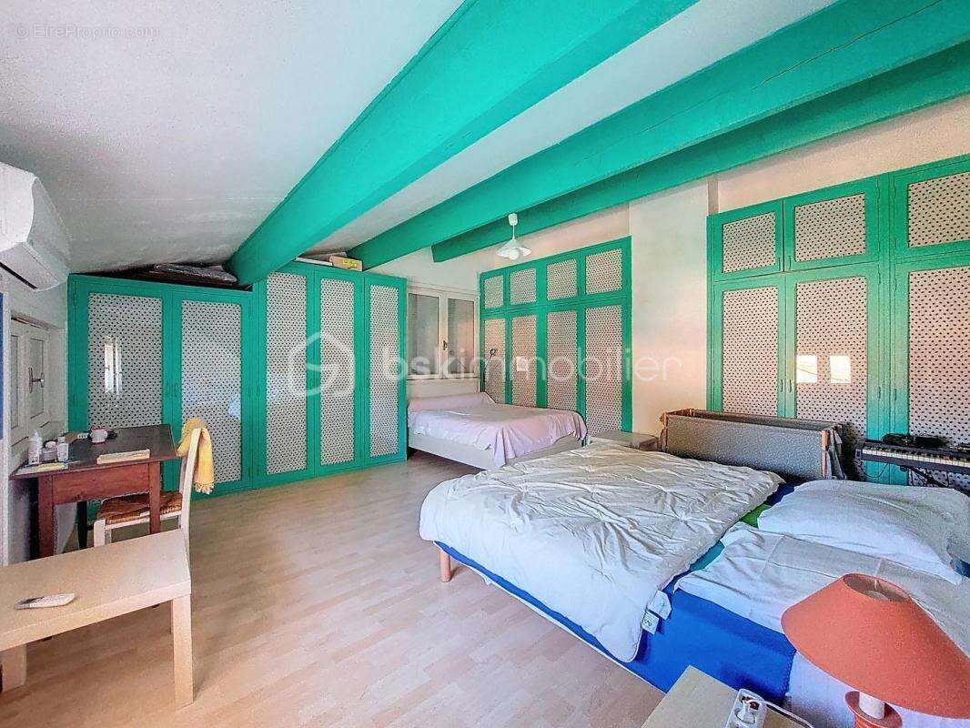 Maison à SIX-FOURS-LES-PLAGES