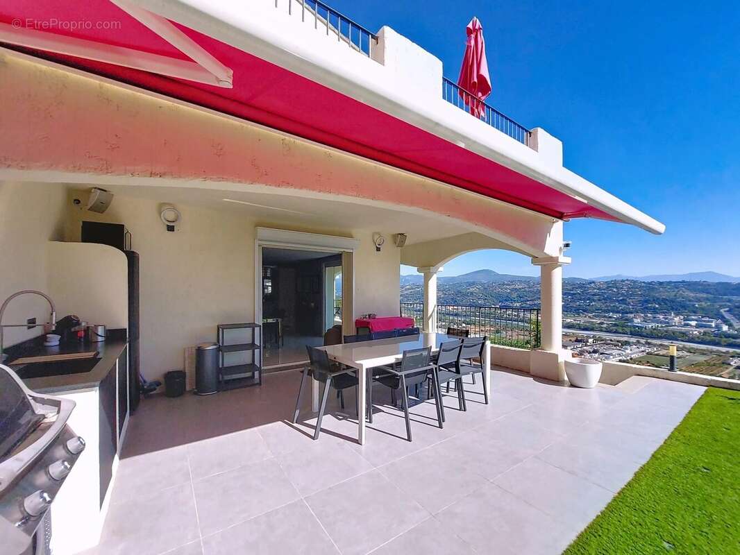 Maison à SAINT-LAURENT-DU-VAR